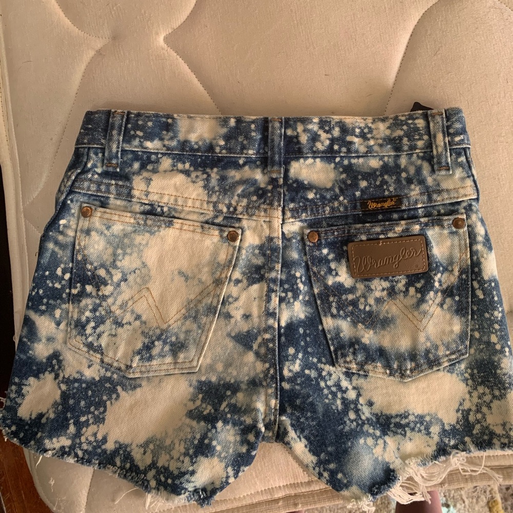 Girls wrangler jean shorts